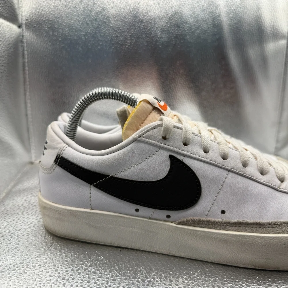 Size 7 Nike Blazer Low '77 Low White Black Sail Mens Athletic Shoes DA6364-101